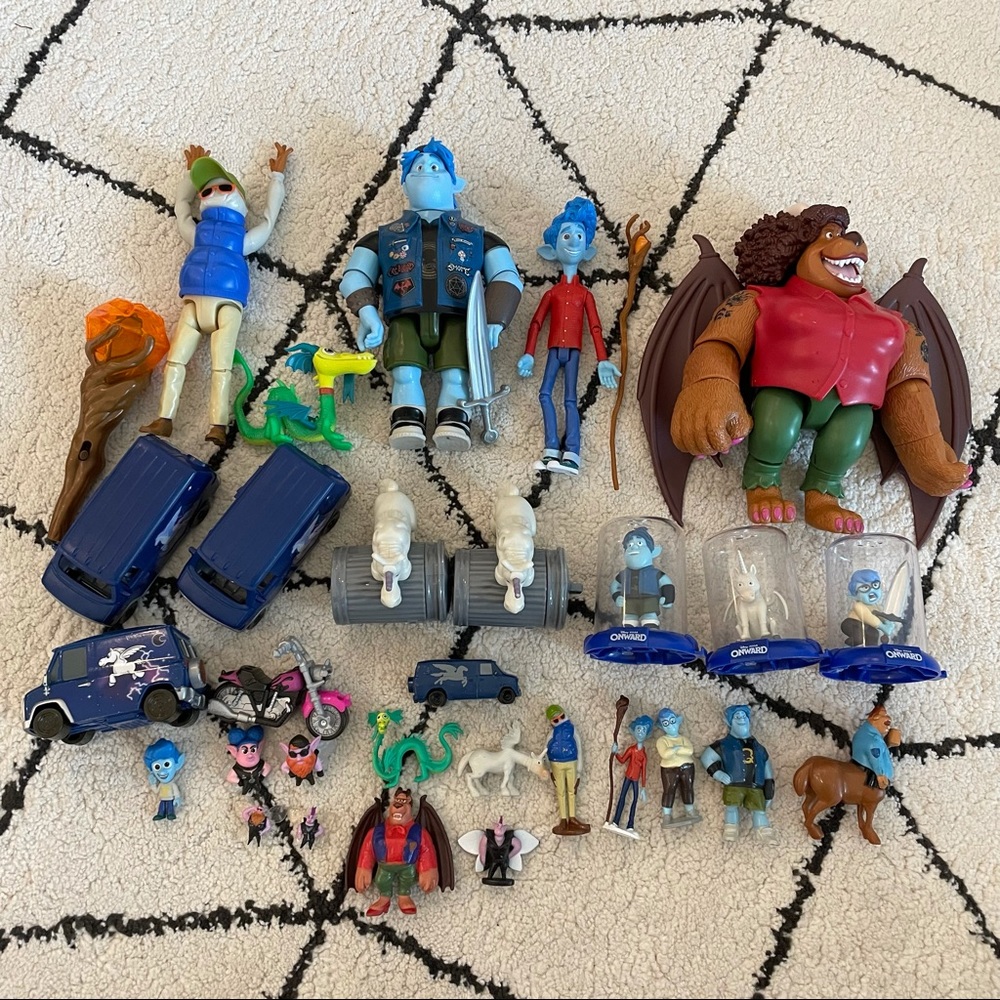 Disney Pixar Onward Toy Lot (32 pieces)